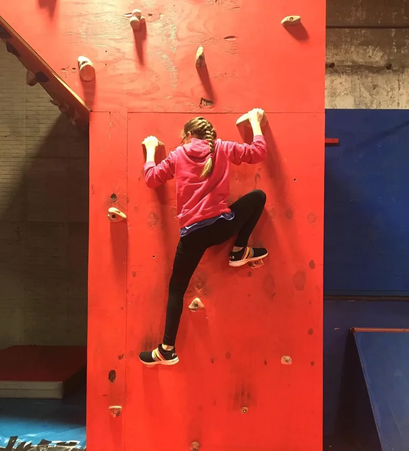 Ninjaletics athletes training on the course, image 3